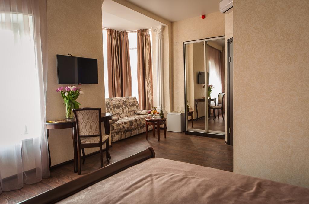 Zenith Hotel Odessa Chambre photo