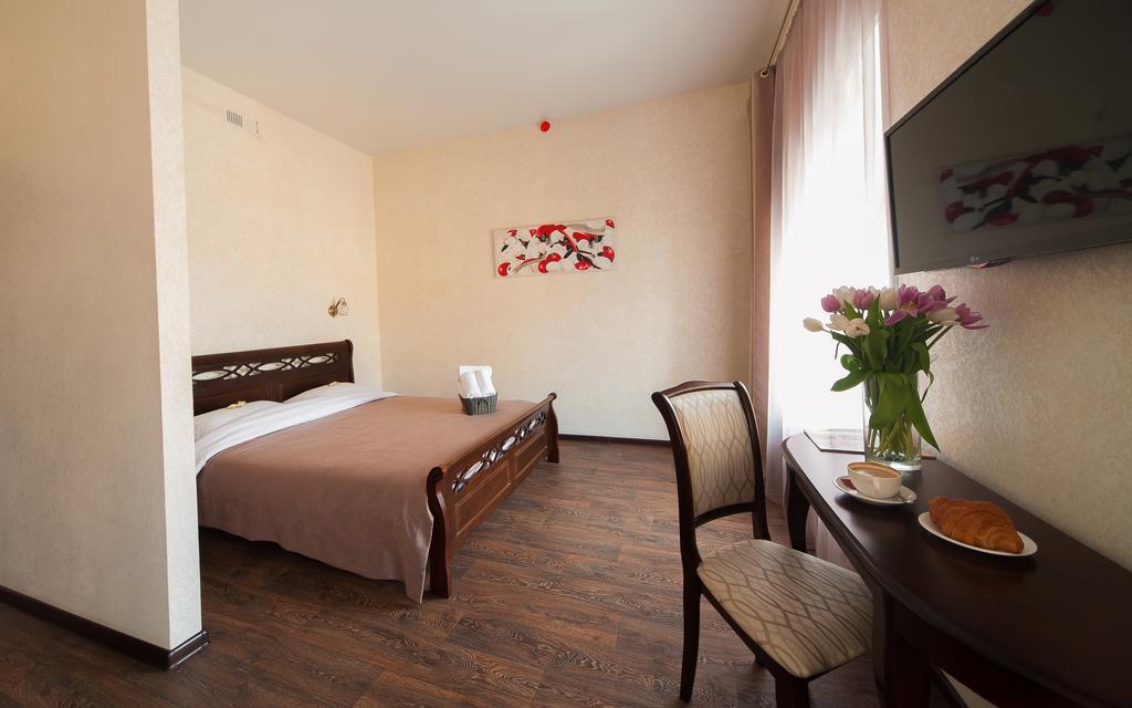 Zenith Hotel Odessa Chambre photo